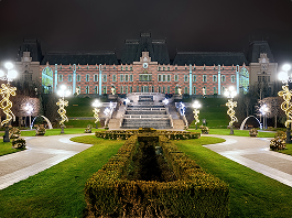 Campuses (Universities, Hospitals, Business Parks)